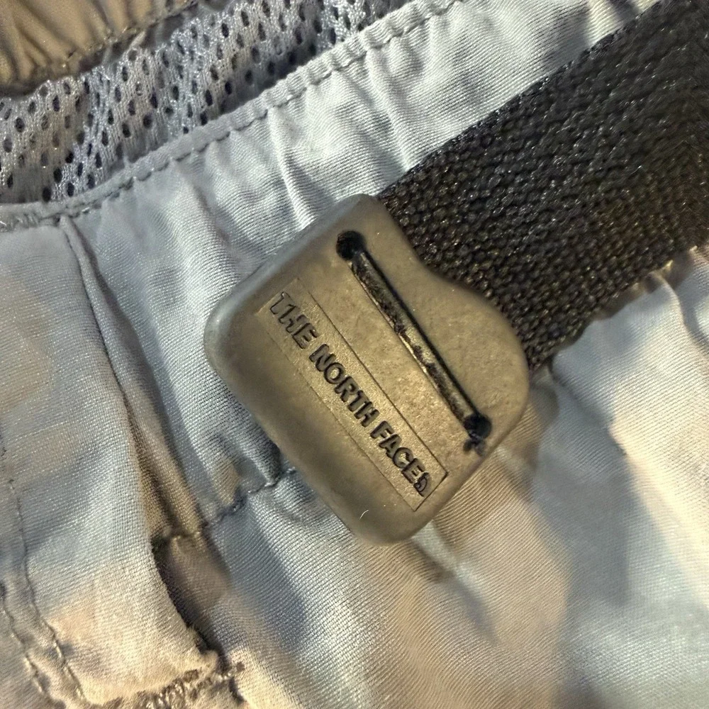 The North Face Cargo Shorts Mens XXL Gray Nylon Hiking Fishing‎ Belted